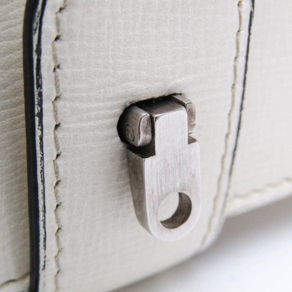 Valextra Women's Leather Long Wallet (bi-fold) Cream - Picture 8 of 16